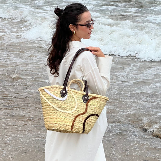 Bag with Fashionable Twist