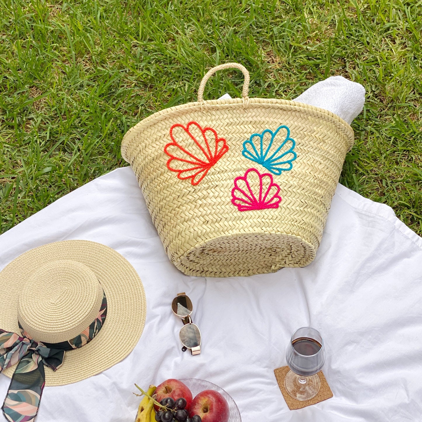 Seashell Straw Tote